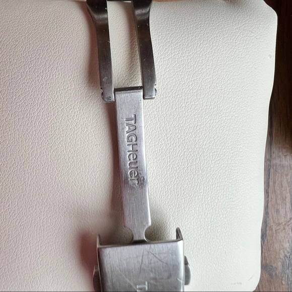 ⭐️HOST PICK ⭐️ Tag Heuer Ladies 32mm Aquaracer with Pearl Face & Diamonds - Picture 4 of 9